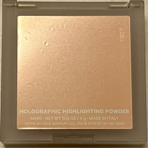 Milk Makeup Holographic Highlighting Powder - Picture 2 of 3